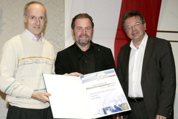 Urkunde Ueberreichung Klimarettungspartner